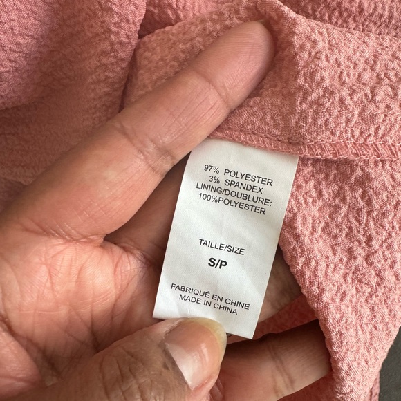 NWT dress with pockets and belt. Ruffles on sleeves and super flowy! Hidden zip! - Picture 7 of 8